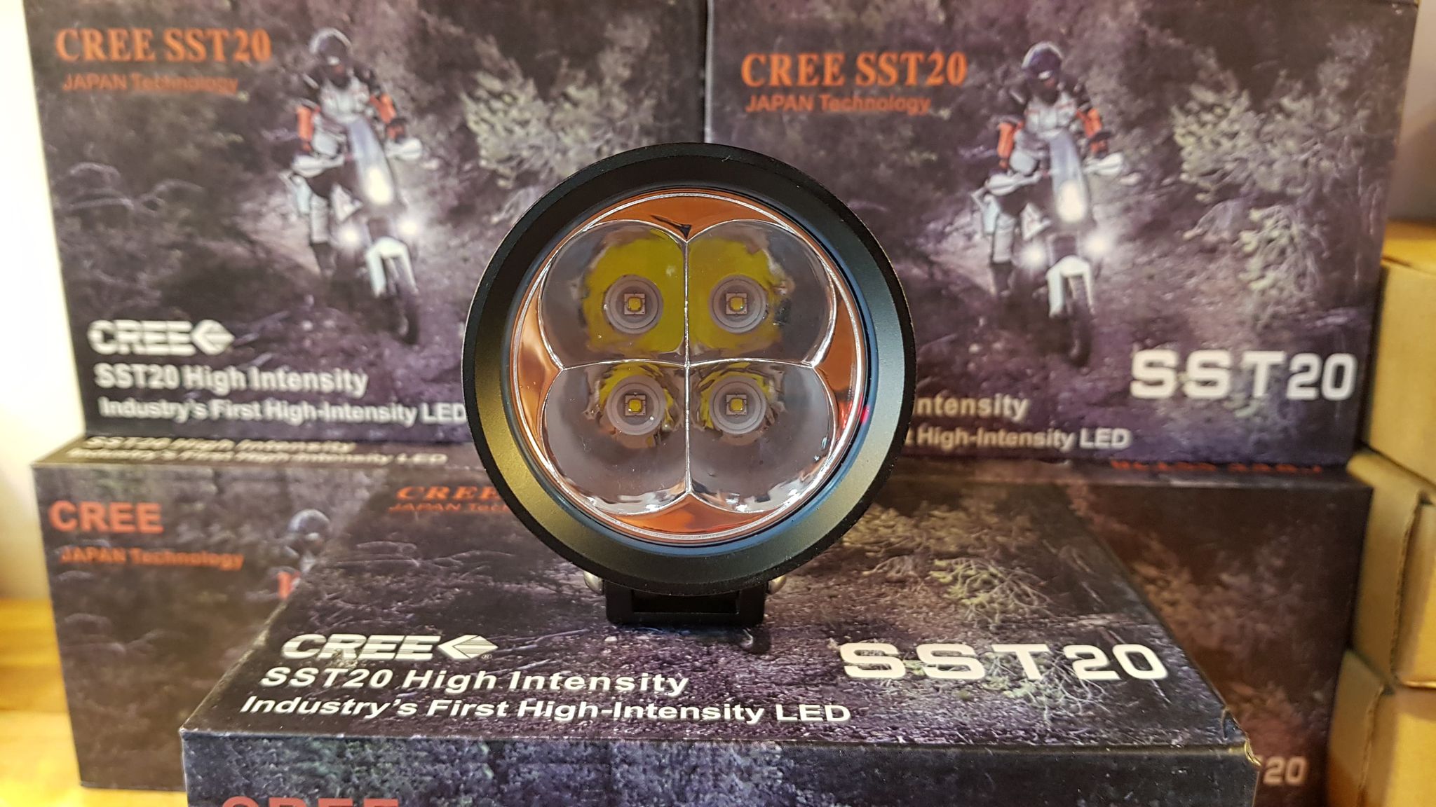Đèn trợ sáng xe máy kenzo kz40 v1.0 sst20
