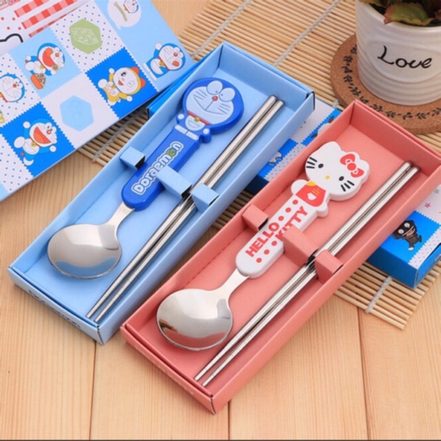 Bộ đũa thìa inox kèm hộp siêu yêu