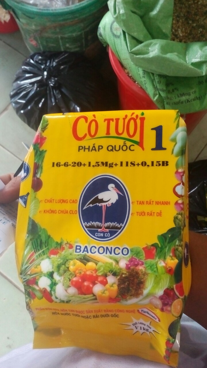 Phân bón npk Cò tưới Pháp quốc dùng cho rau, cây ăn trái 1kg