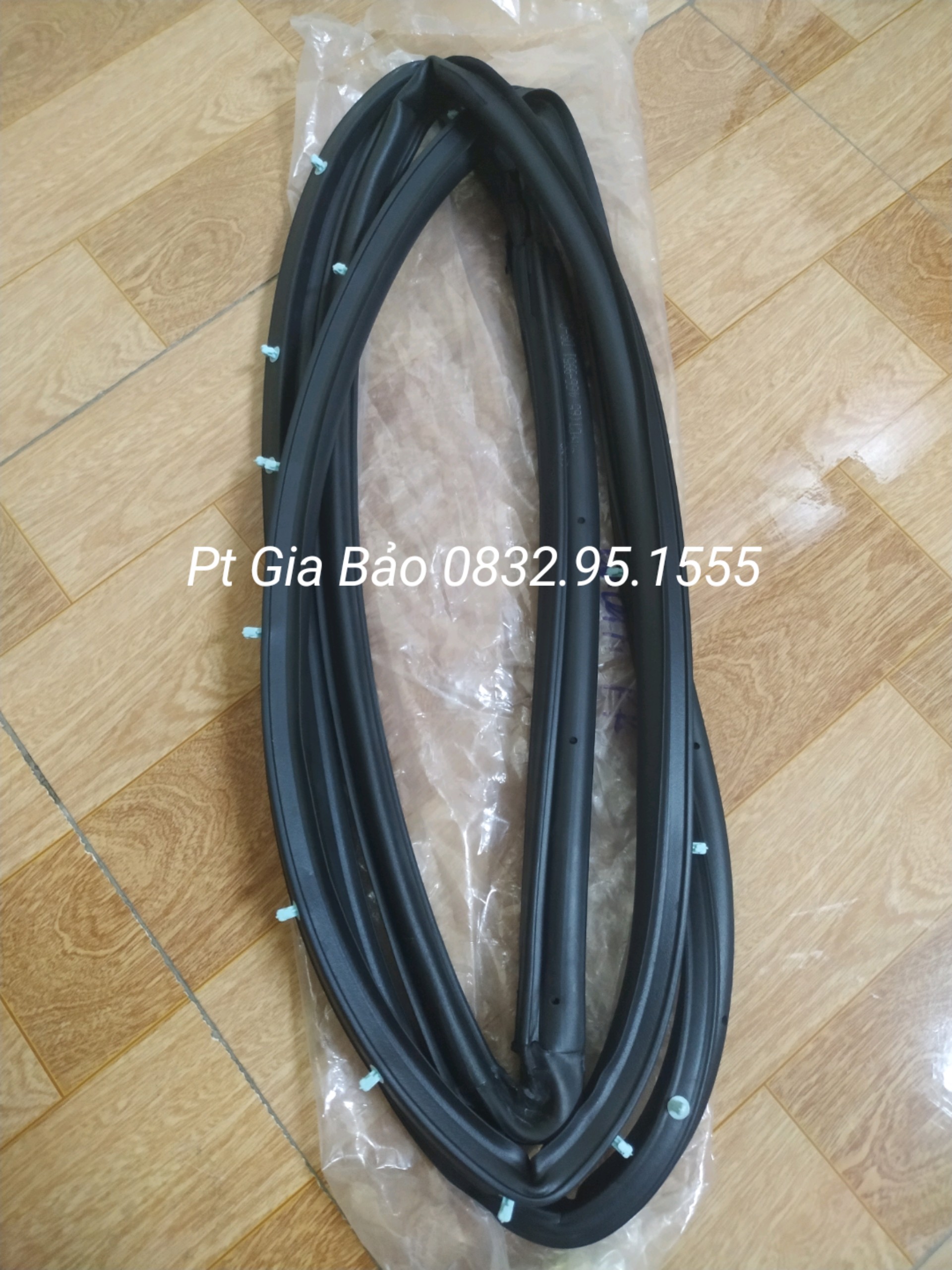 gioăng cánh cửa Lacetti 04 - 09 ( gioăng trên cánh cửa )