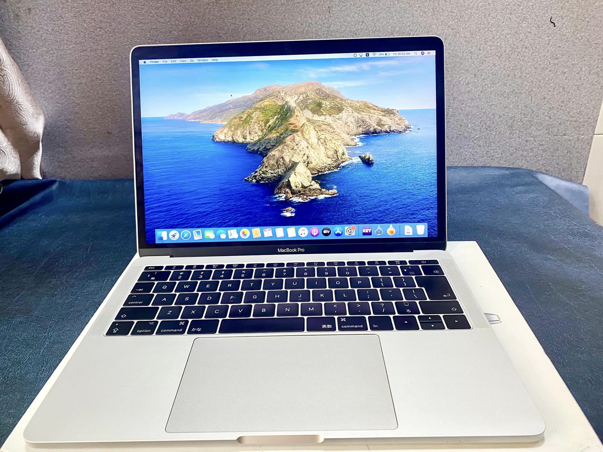 Máy tinh cũ macboo.k,,13in pro rentina core i7/ram 16gb /ssd 256gb