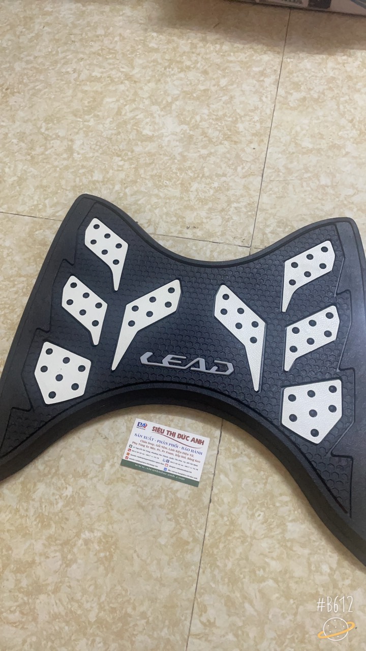 Thảm cao su loại dầy lót chân xe máy Lead (2017-2021) phối màu đỏ, trắng, xanh dương