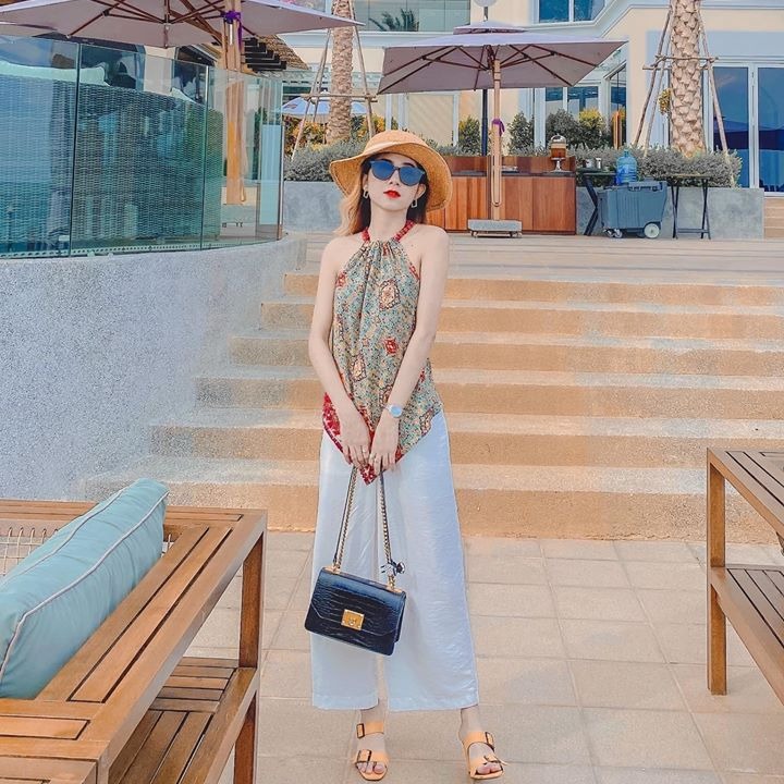 Set Áo Yếm Họa Tiết Kèm Quần Suông Trắng Siêu Xinh , Set Yếm Họa Tiết Và Quần Ống Sớ