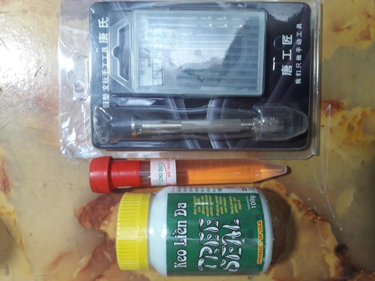 Com bo kích kie, kích hoa  cho phong lan ( gồm 1 bộ khoan, 1 keo liền sẹo Mỹ, 1 kích kie duy đỏ)