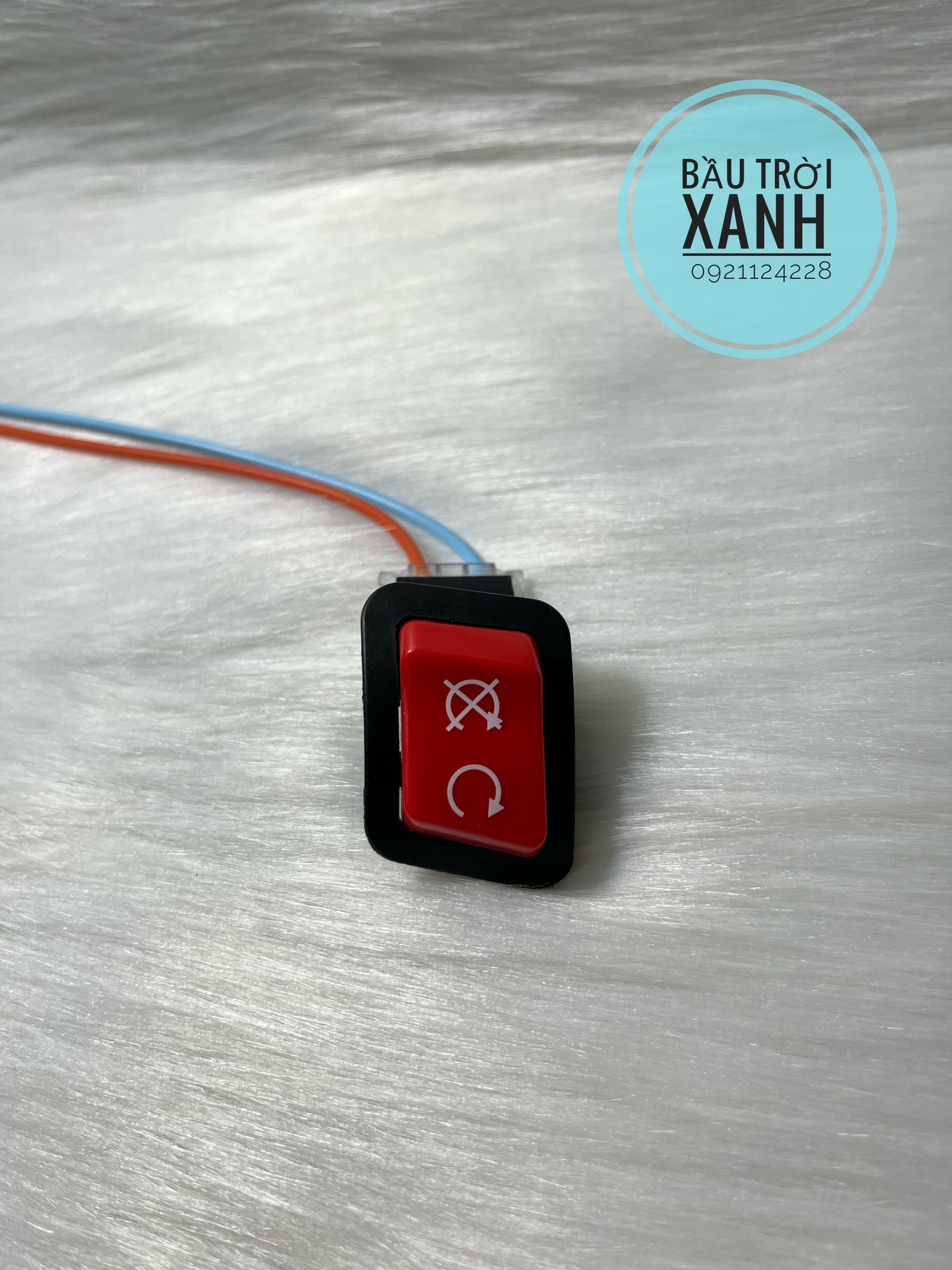 Nút công tắc SH300i tắt máy tạm thời