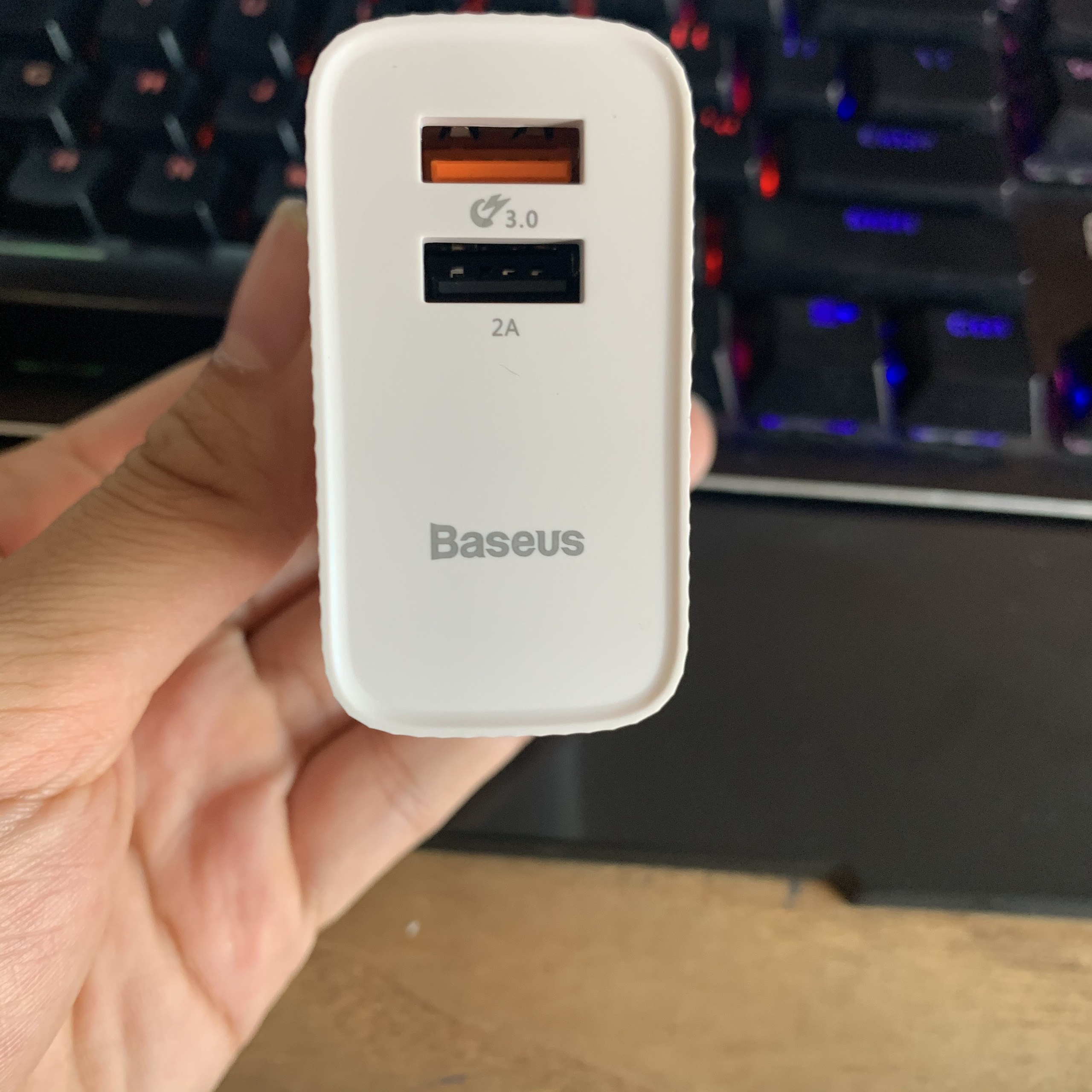 CỦ SẠC NHANH BASEUS 2 CỔNG QC 3.0 CHÂN GẬP 180 ĐỘ - CỐC SẠC NHANH quick charge 3.0 CỤC SẠC CHO IPHONE IPAD SAMSUNG OPPO XIAOMI..VV 8 4c1305a4c6d64e869b321752f780f0b1
