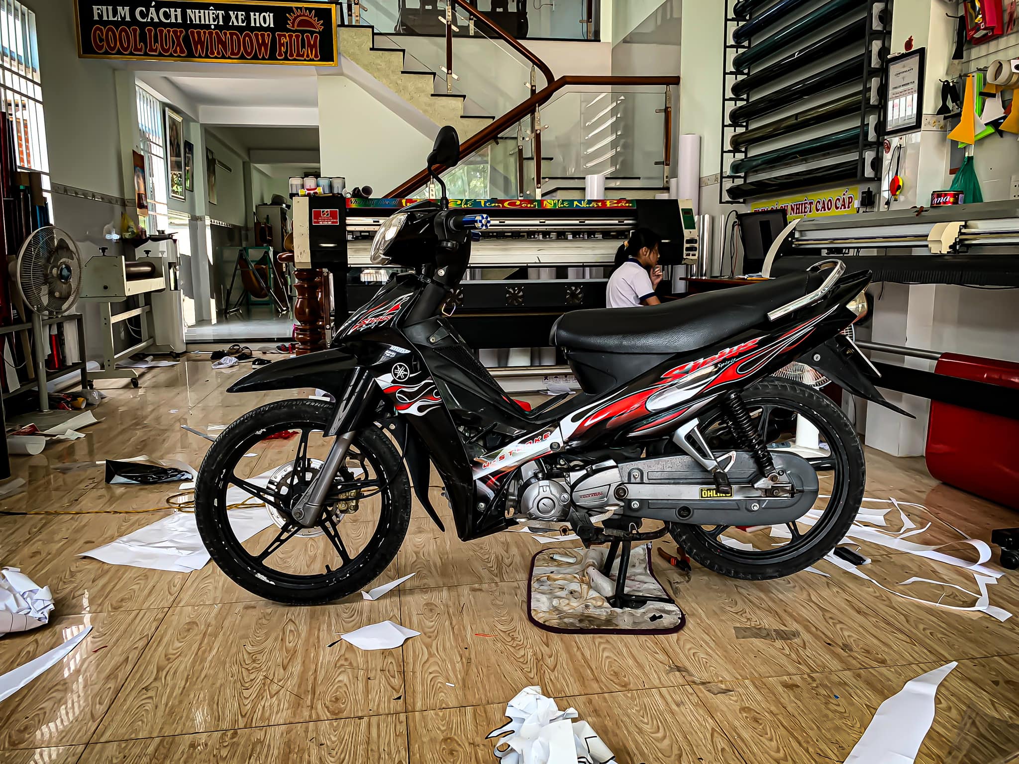 Tem xe sirius tem lửa dán xe đen độ kiểng