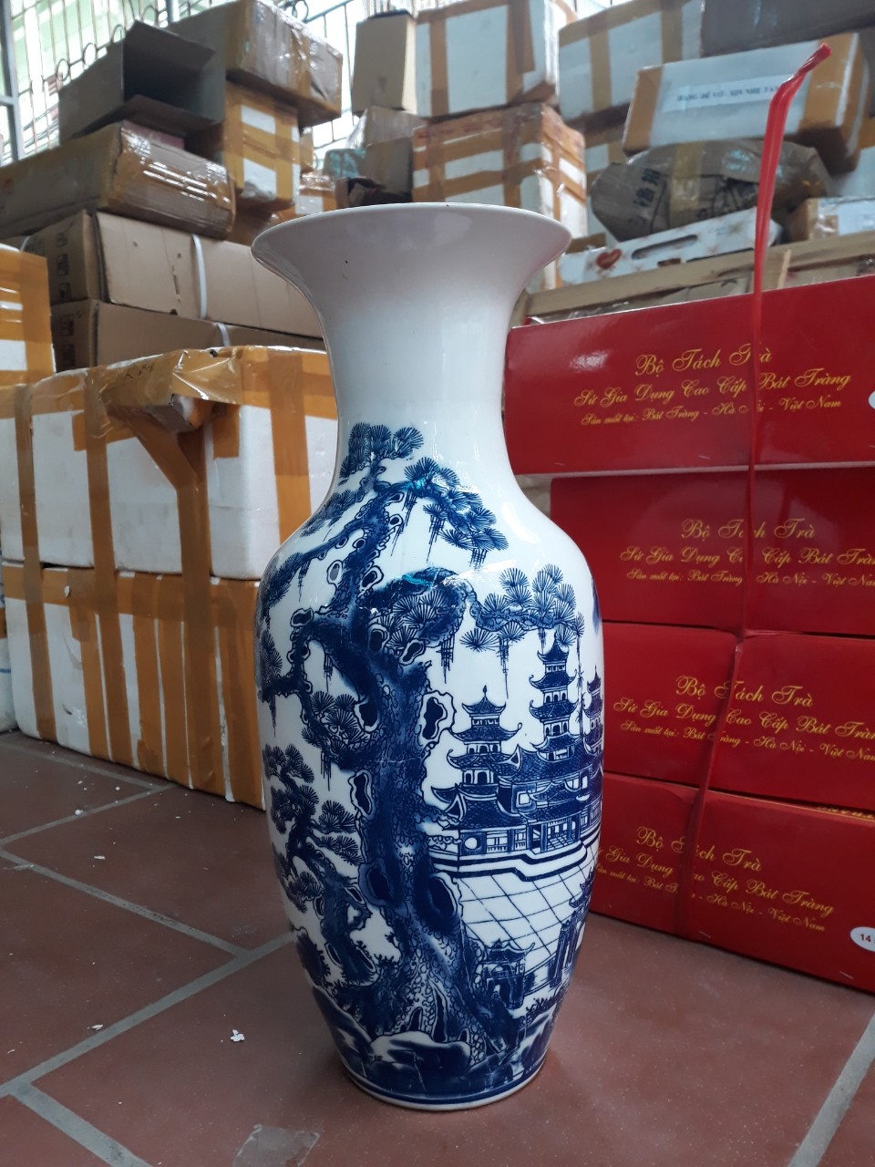 Lọ hoa Lộc bình Lý Ngư Vọng Nguyệt, Tùng Hạc diên niên sứ Bát Tràng cao 49 cm - 1 chiếc