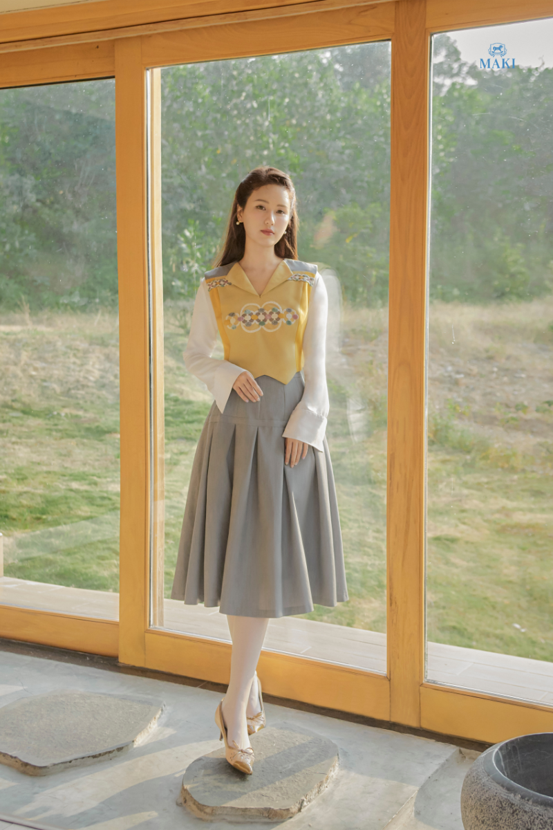 Maki - ciara gilet x ciara skirt x amber shirt