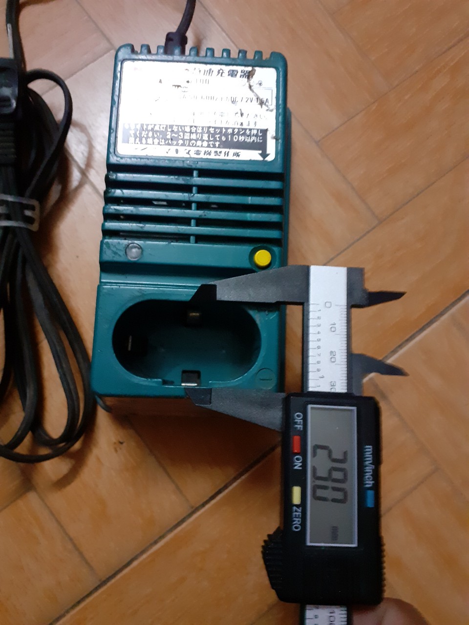 SẠC ZIN 110V CHO MÁY KHOAN PIN NỘI ĐỊA ( HIỆU MAKITA 7.2V)-HÀNG CŨ