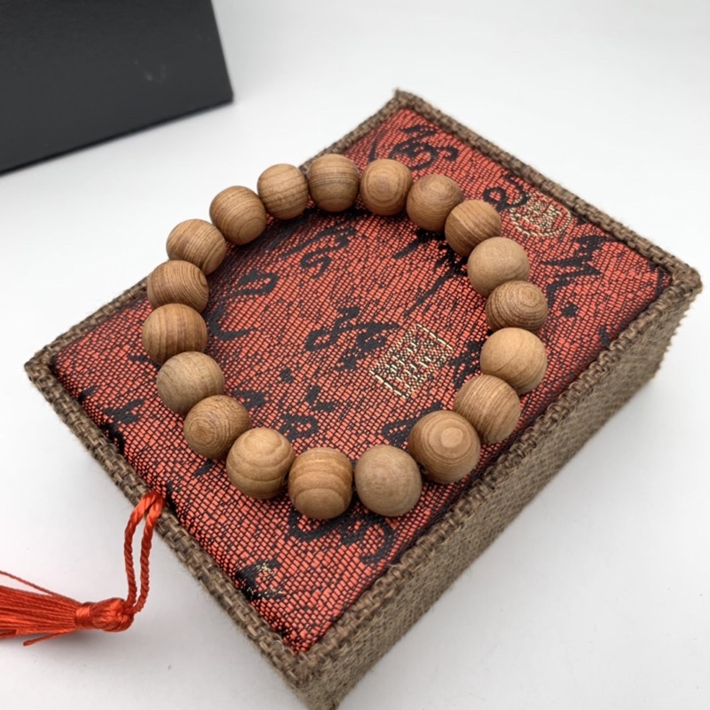 Vòng tay phong thủy gỗ ngọc Am - lên tuyết - phong thủy