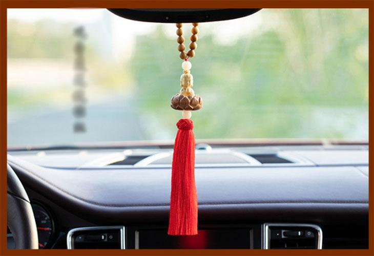 Phật Quan Âm ngự đài sen trang trí ô tô