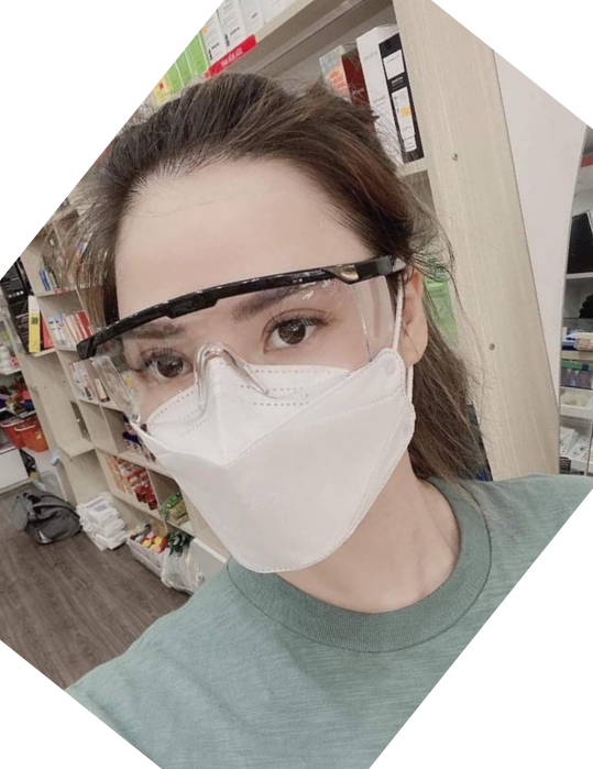 [HCM]Kính bảo hộ thời trang chuyên dụng sản phẩm bảo vệ sức khỏe cho mọi người (Gọng đen tròng trắng)