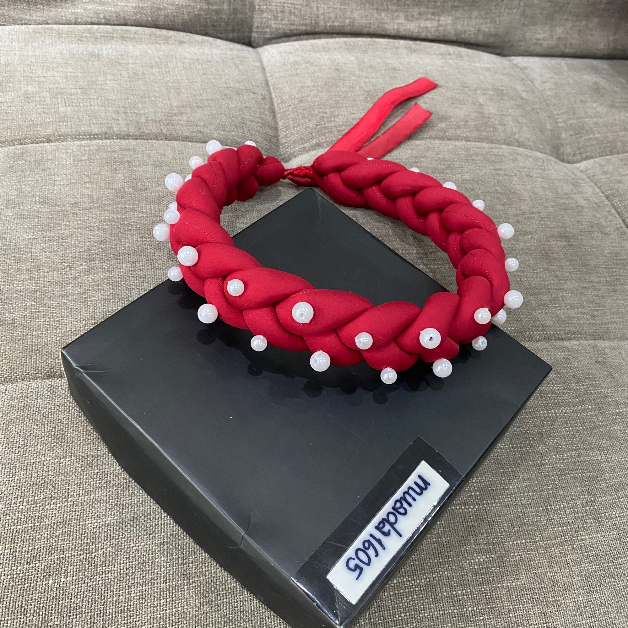 Vấn tết 3 đính hạt màu đỏ đô. Mấn đội đầu màu đỏ đô