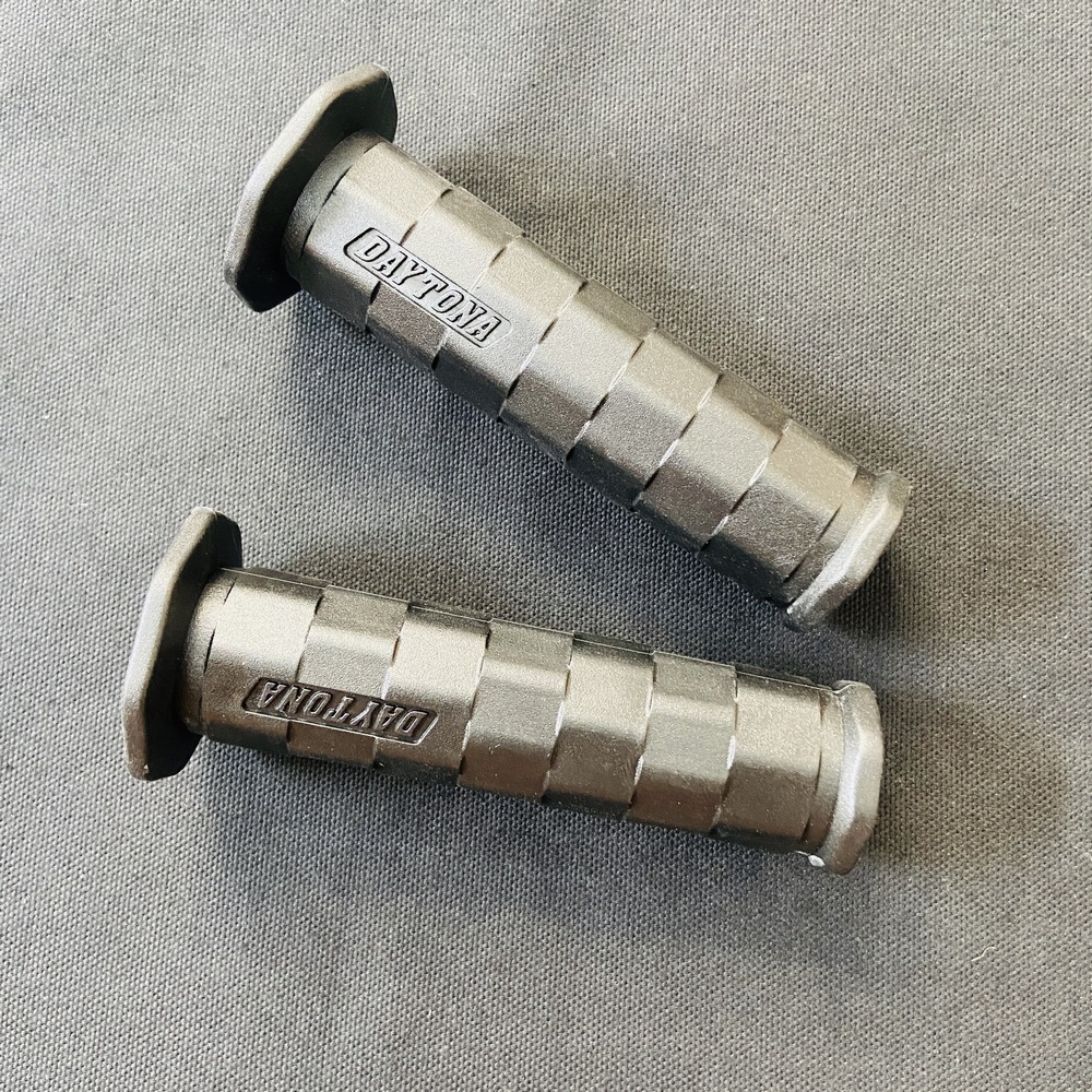 [HCM][HÀNG THAY THẾ] BAO TAY DAYTONA TRANG TRÍ CHO NHIỀU DÒNG XE MÁY CAO CẤP BỀN ÊM THEO THỜI GIAN (MÀU ĐEN CARO)