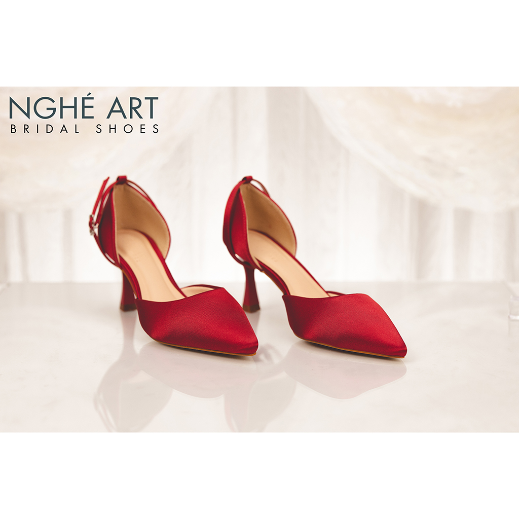 Giày cưới Nghé Art lụa satin đỏ có dây quai 318