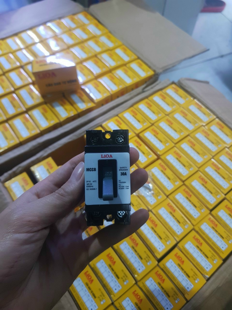 Xả kho 3 ngày_ át khối tự động lioa 20a, 30a