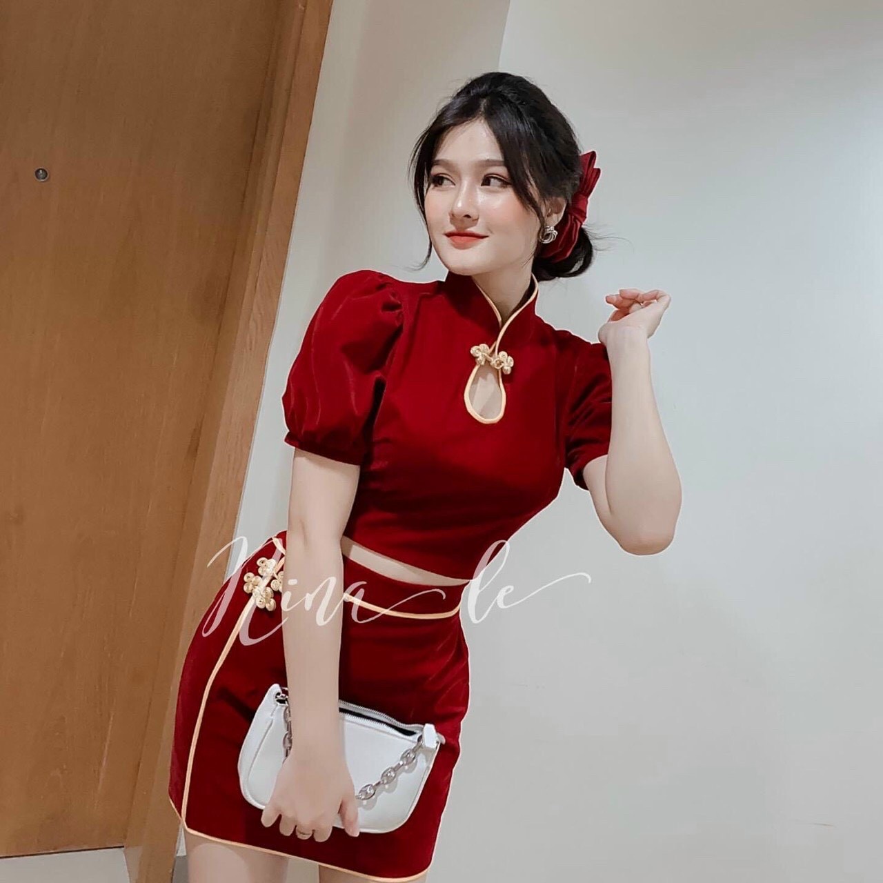 [HCM]Set Bộ Body Áo Cổ Tàu Chạy Viền Đính Nơ Sang Chảnh Chân Váy Ngắn Siêu Cá Tính.Qc