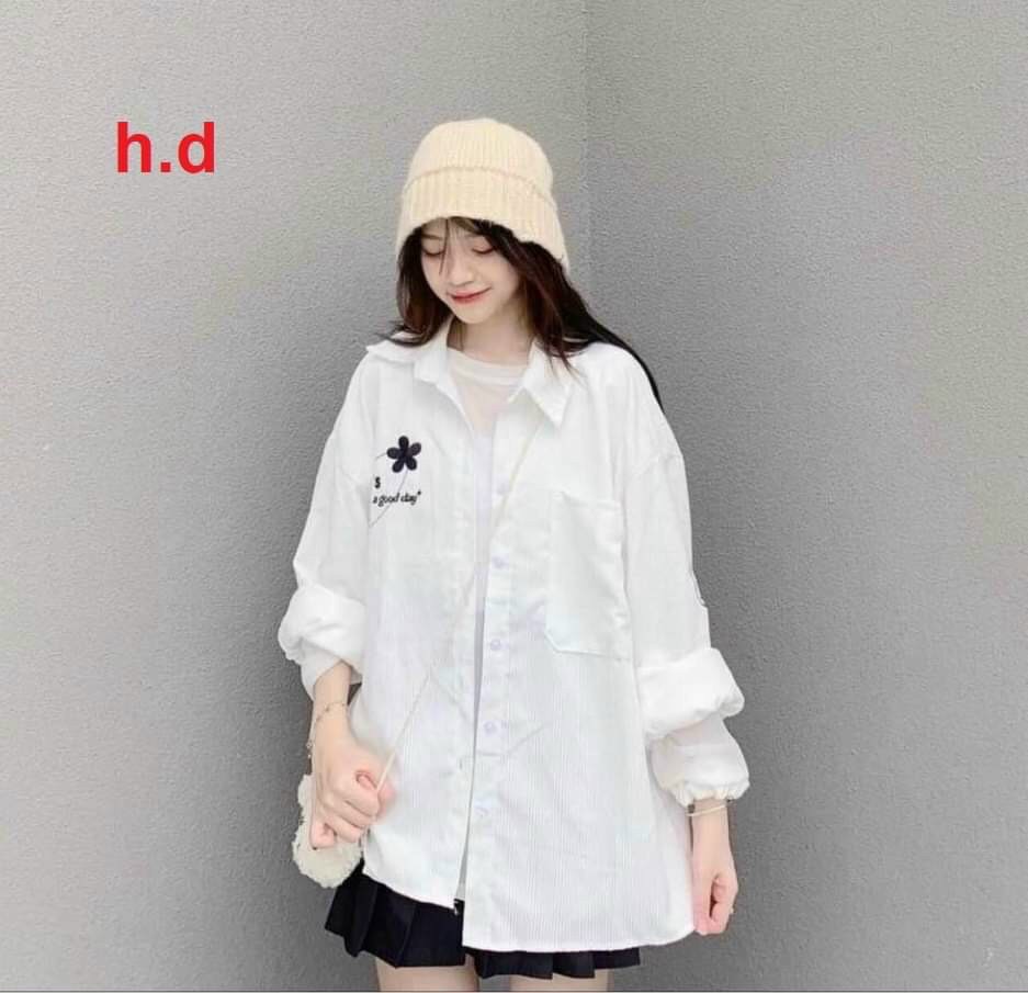Áo sơ mi trắng cỏ 3 ba lá dáng thụng siêu xinh