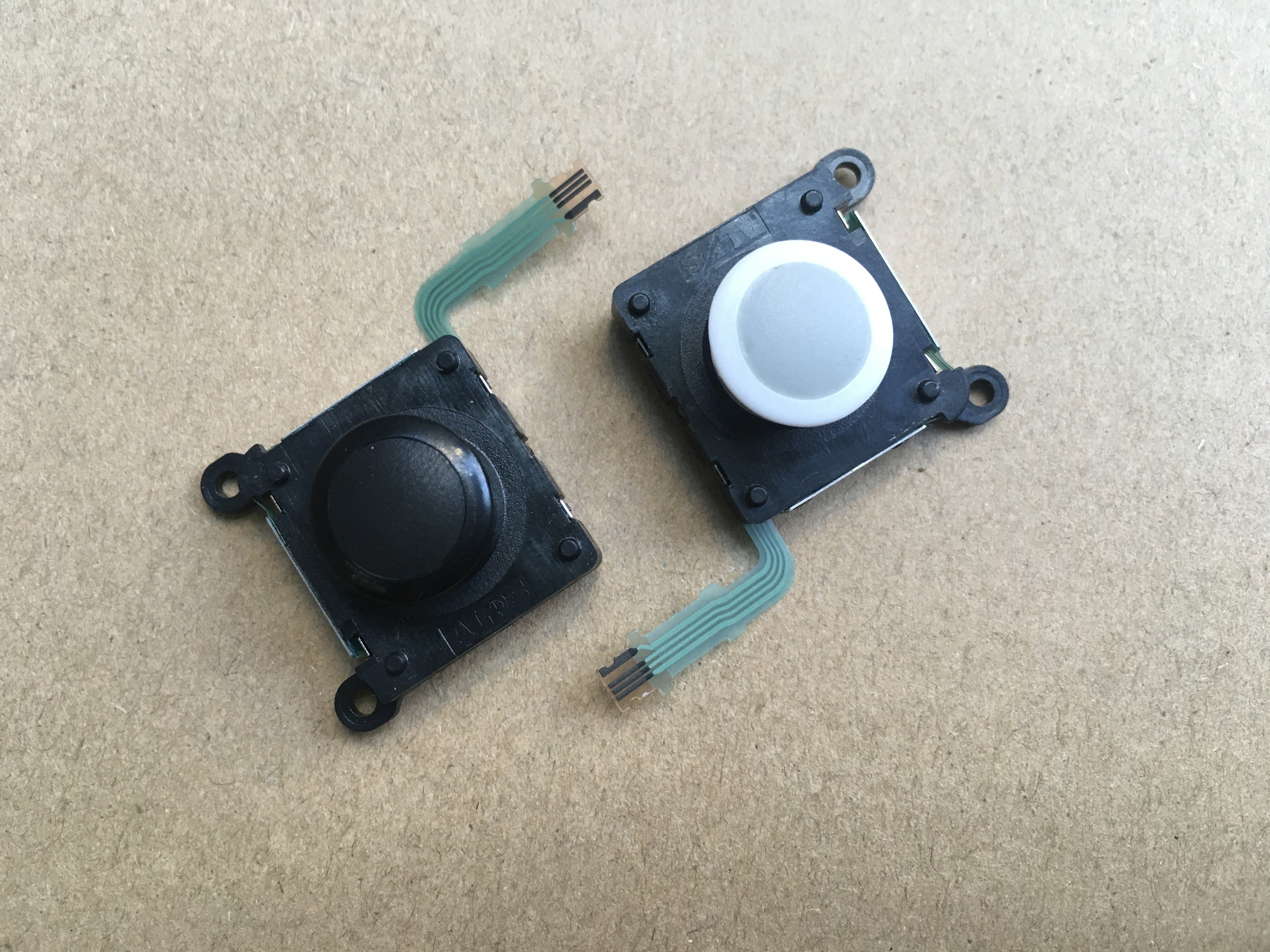 Cần xoay analog joystick thay thế cho ps vita 1000 / 2000