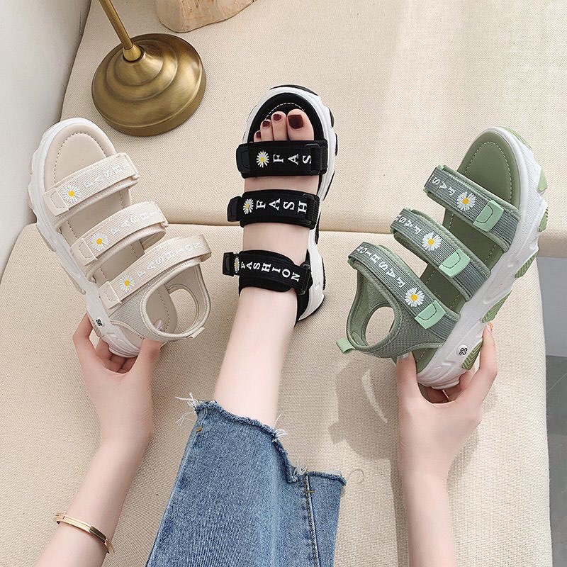 ( 3 MÀU ) Sandal Nữ Hoa Cúc 3 Quái Dán Cực Đẹp Hàng Nhập Cao Cấp Chất Lượng, Dép Nữ Thời Trang Hoa Cúc Cự Đẹp Dễ Dàng Phối Đồ