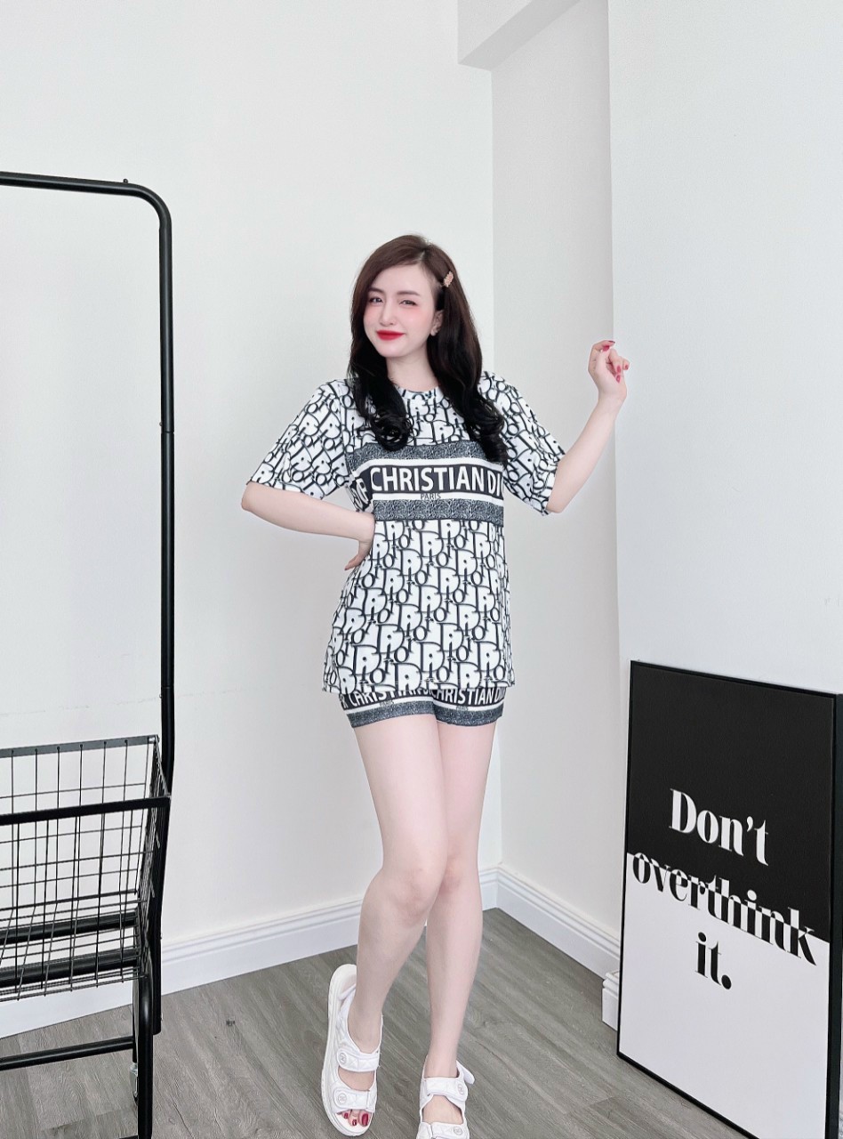 Set bộ thời trang fom rộng phối họa tiết