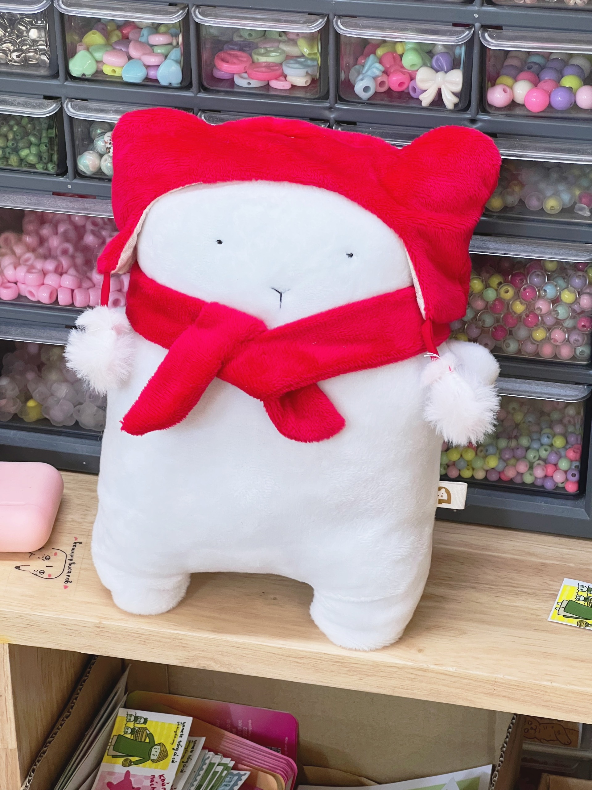 Thịnh nhỏ mập ú đội nón noel 20x20cm - gấu bông đình may