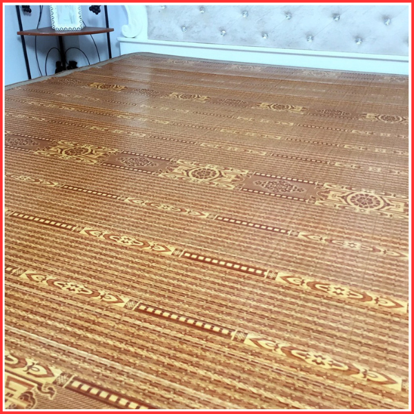Chiếu trúc tăm vân gỗ in hoa màu gỗ,chiếu tăm hoa đế lụa 1m2,1m4,1m5,1m6,1m8,2m họa tiết ngẫu nhiên