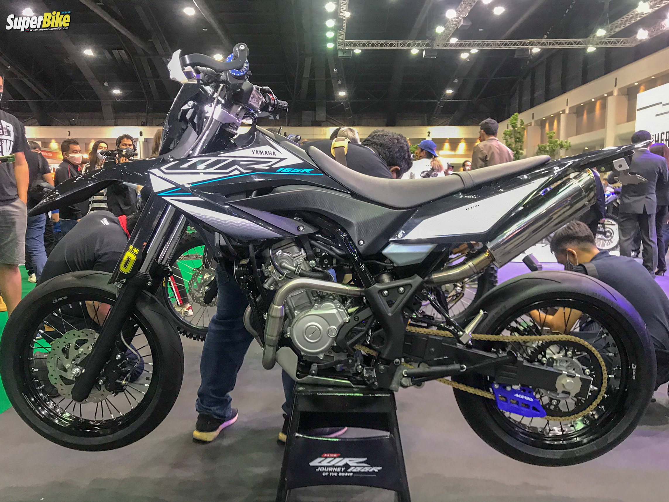Những điều cần biết khi xuống độ Supermotard dành cho người mới  HYP Moto