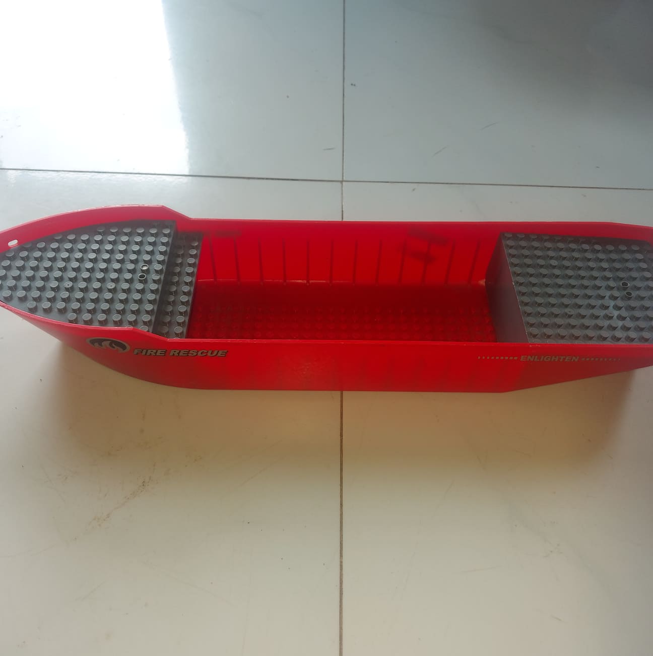 Tàu lego cở lớn