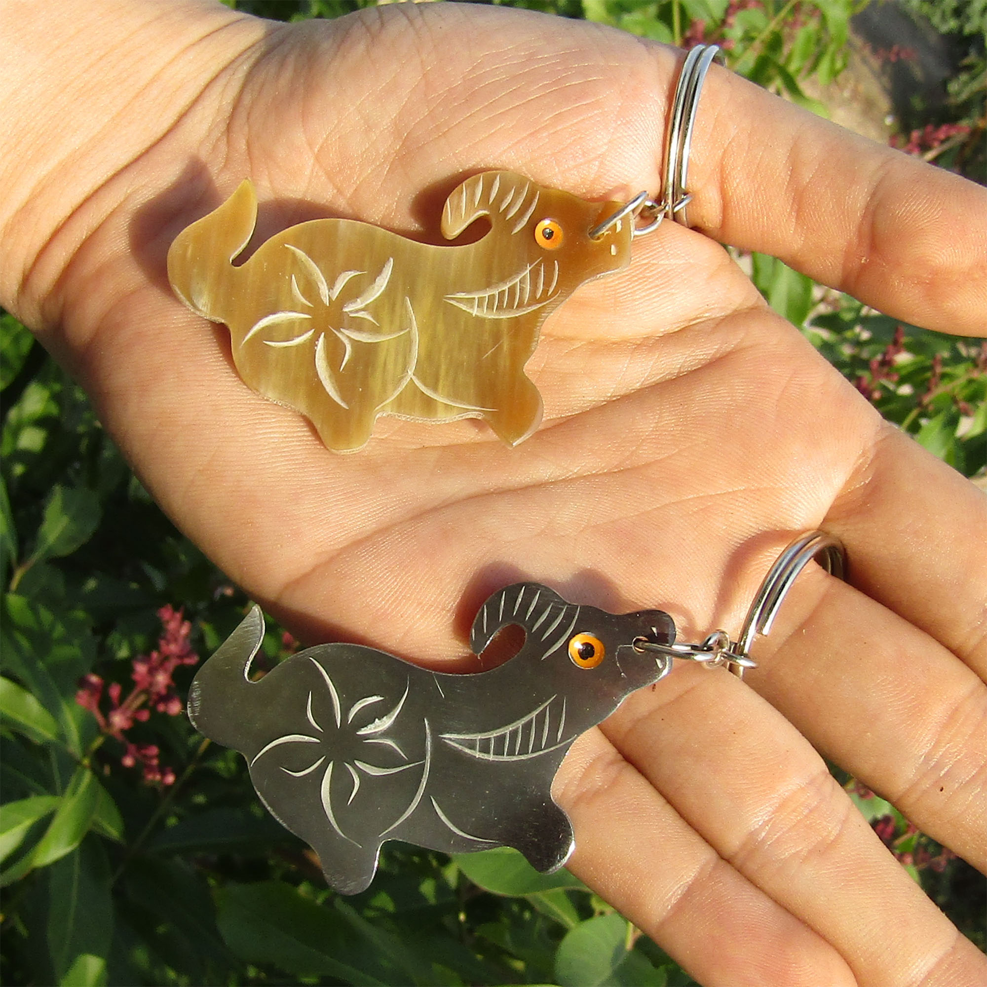 Móc Khoá Sừng Bò Châu Phi Chạm 12 Con Giáp