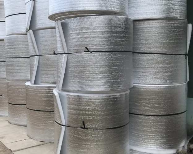 10 Mét VUÔNG TẤM LÓT CÁCH NHIỆT CÁCH ÂM CHỐNG NÓNG PE PHỦ BẠC 1 LỚP-KÍCH THƯỚC TẤM 1m * 10m DÀY 2,5 CM