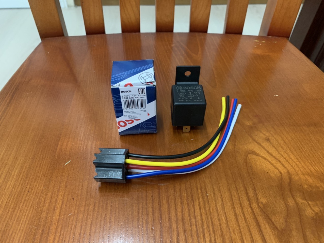 Rờ le 5 chân 12v 30A Relay BOSCH ( Thường đóng ) + Jack cắm zịn - - Role kèn 5 chân