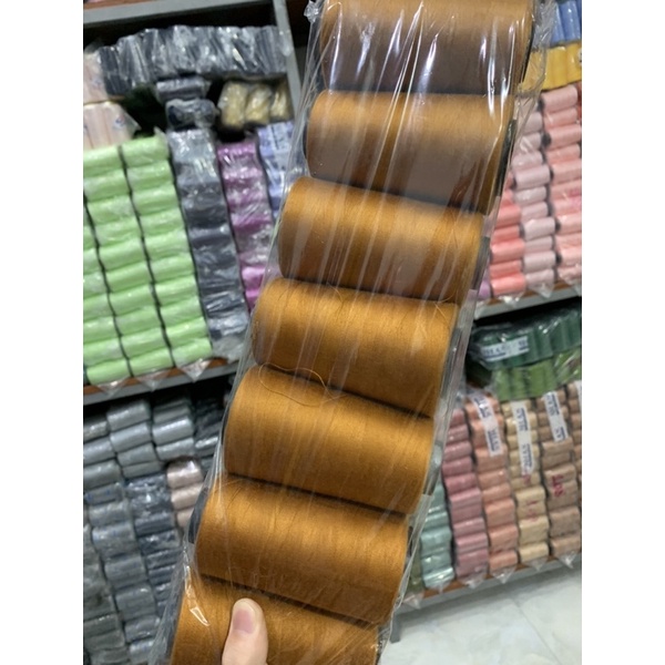 Chỉ may màu vàng bò sợi 40/2 chất lượng giá rẻ - Chỉ may công nghiệp (mã 105)