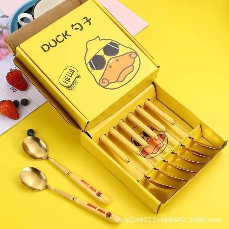 Thìa inox hình vịt vàng dễ thương Duck, Hộp 6 cái thìa hình vịt vàng cán dài