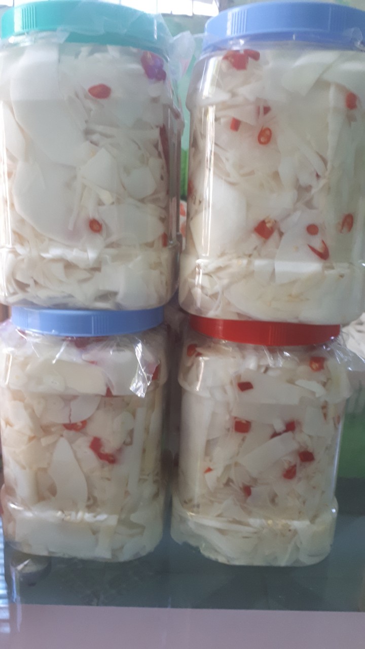 Măng chua 90k/1 hộp 2,4 ký