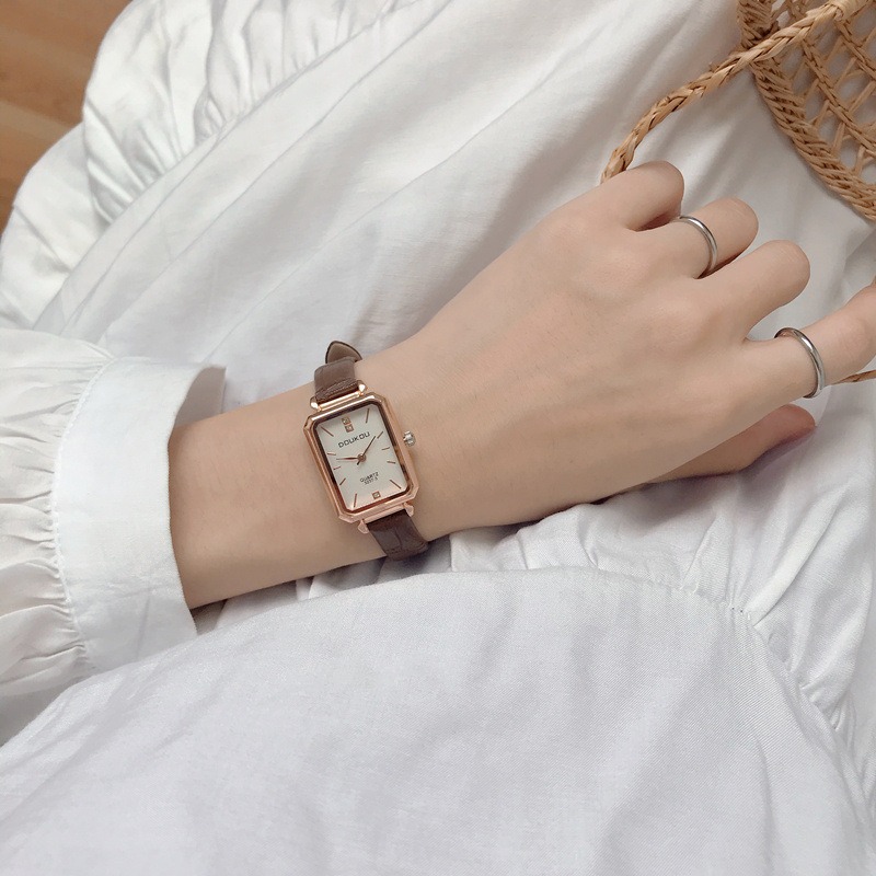Đồng hồ nữ Doukou nhỏ xinh chính hãng dây da giá rẻ mặt vuông DKV01