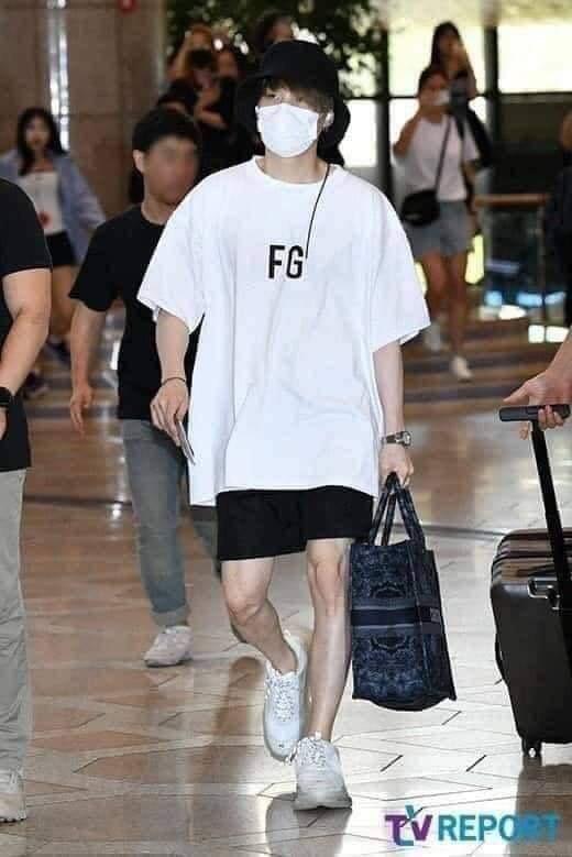 [HCM]ÁO THUN TAY LỬNG UNISEX NAM NỮ F.G có bigsize đến hơn 100kg thun cotton đẹp