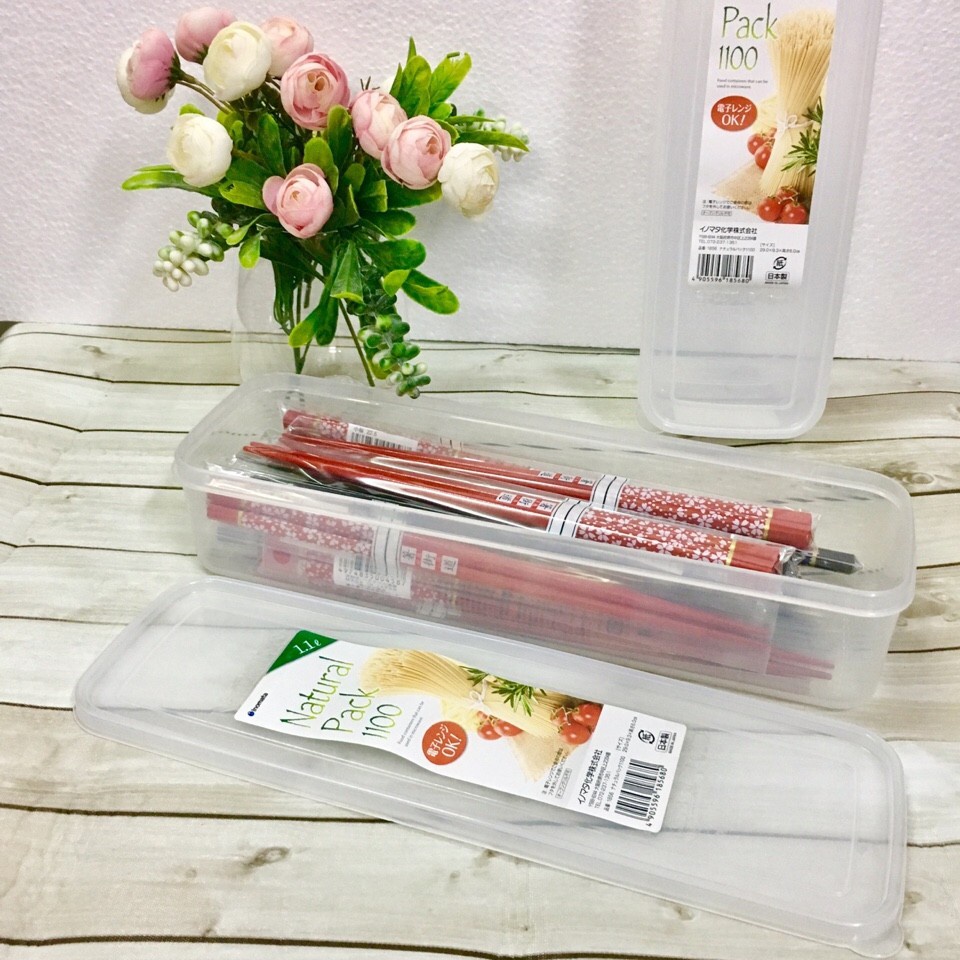 Hộp đựng đũa thìa có nắp đậy.