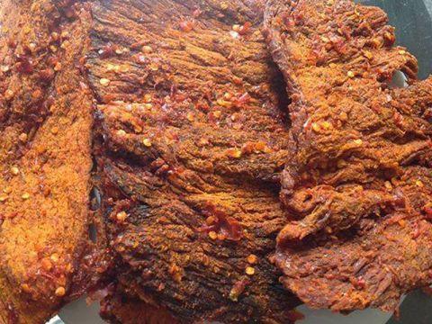 1kg khô bò miếng mềm thơm ngon vị ít ngọt tặng 01 gói khô gà lá chanh