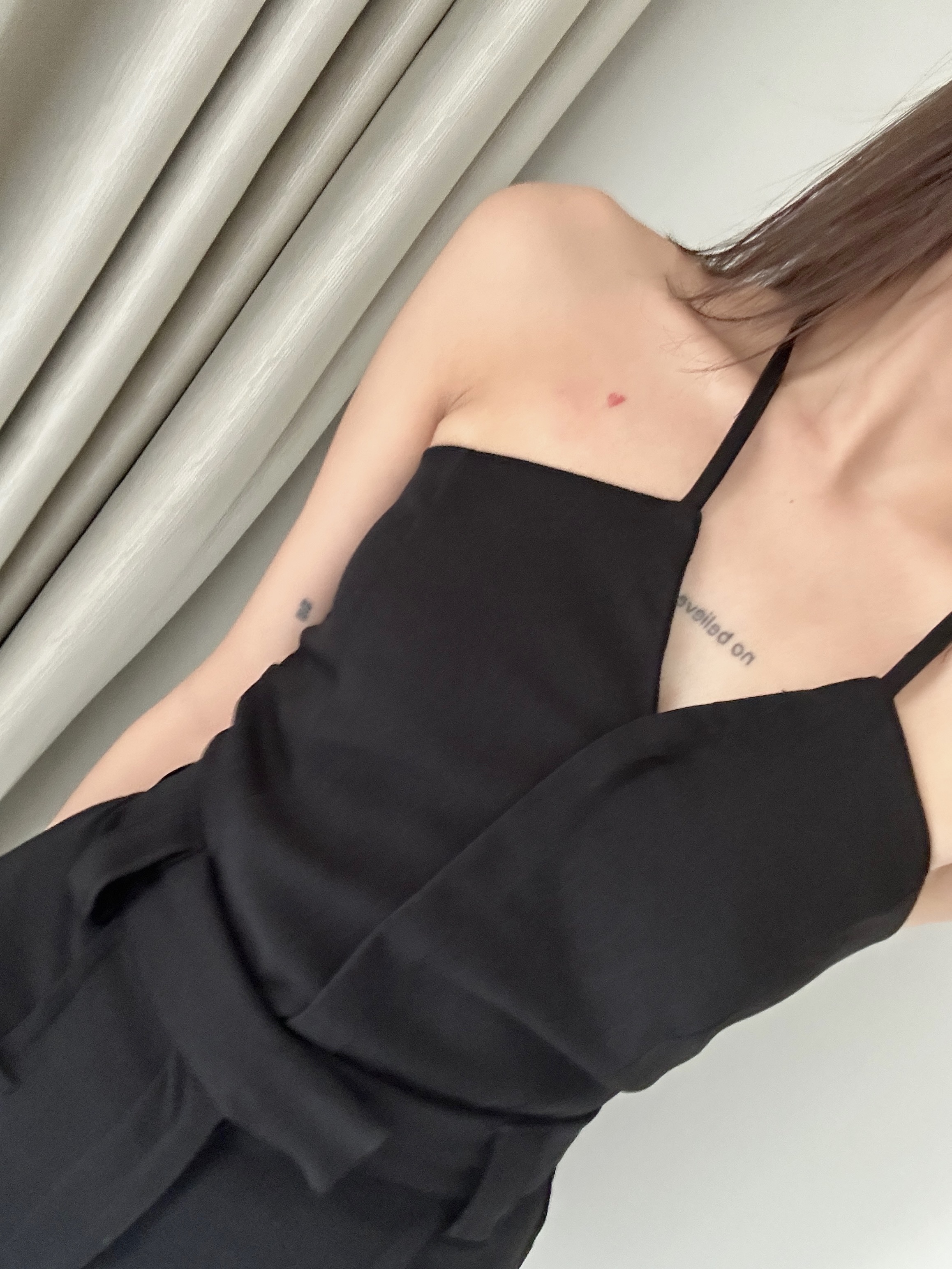 Áo croptop yếm cột dây - 𝐈𝐫𝐢𝐬 𝐓𝐨𝐩