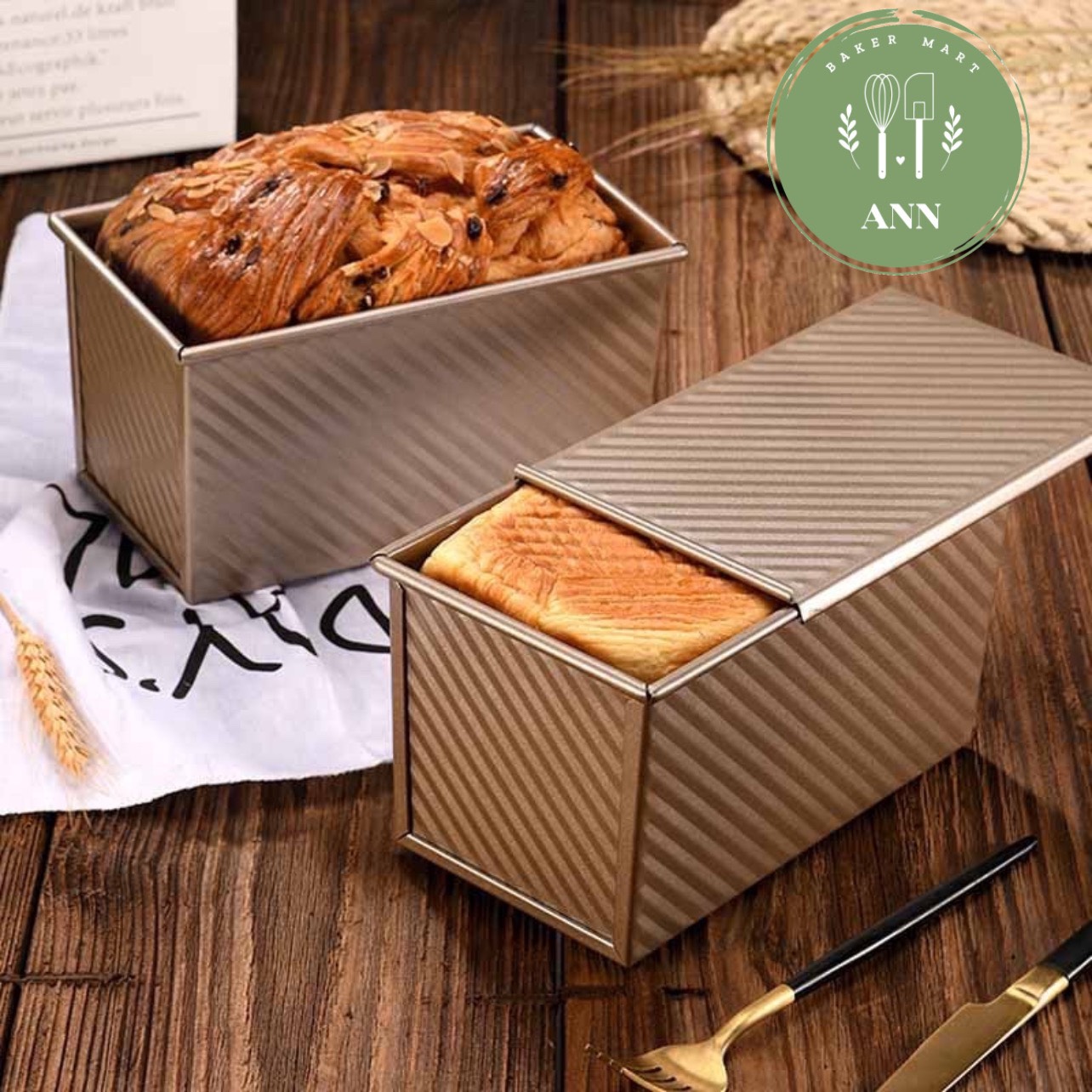 Khuôn sandwich chống dính cao cấp có kèm nắp - vàng