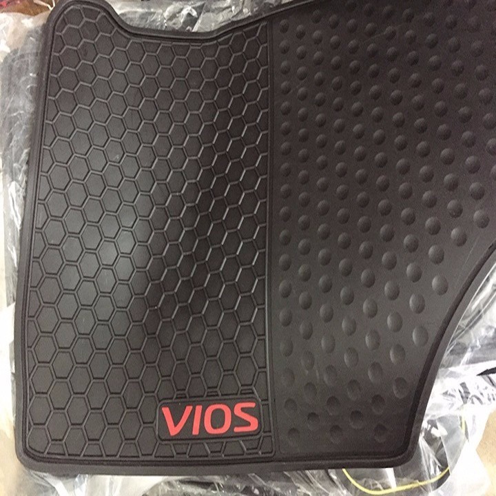 Thảm lót sàn cao su đúc ko mùi, thảm để chân cao su theo xe Toyota VIOS 2014-2020
