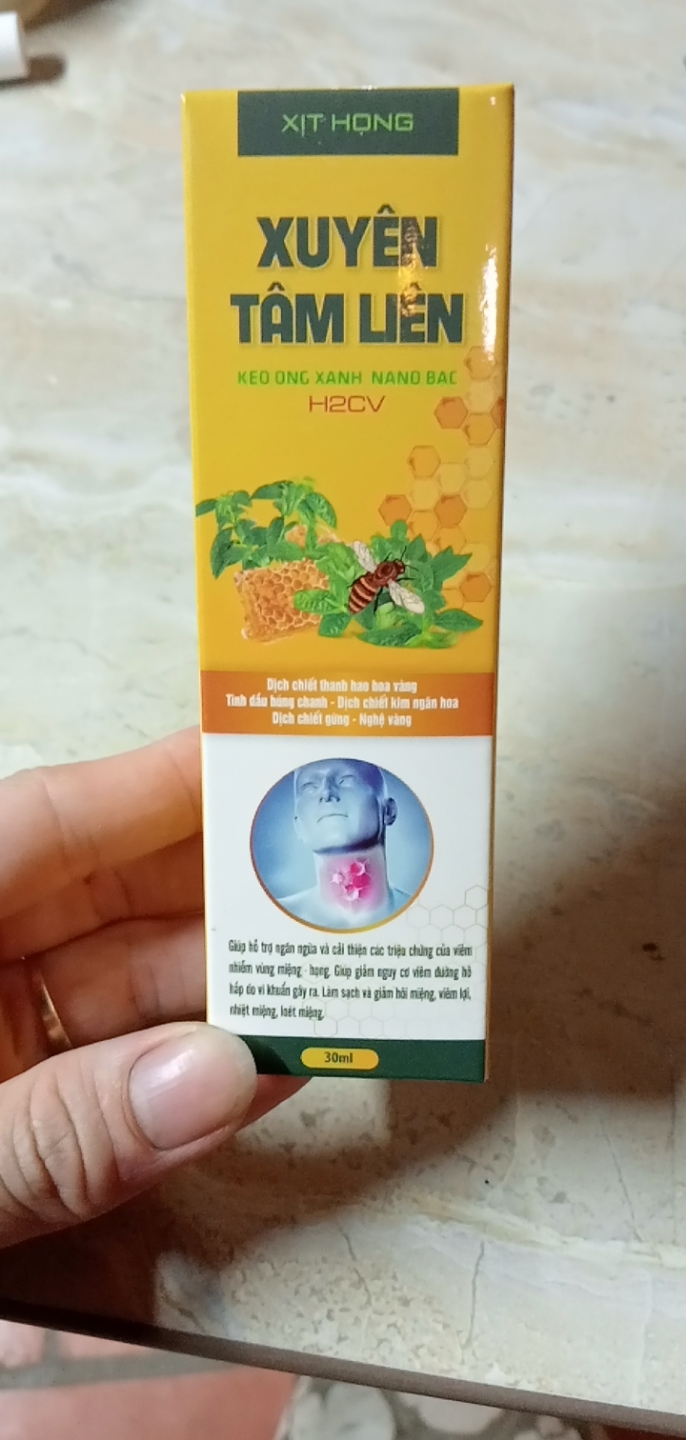 Xịt họng xuyên tâm liên - Chai 30ml. kết hợp keo ong xanh nano bạc H2CV ngăn ngừa viêm nhiễm vùng miệng, giảm hôi miệng