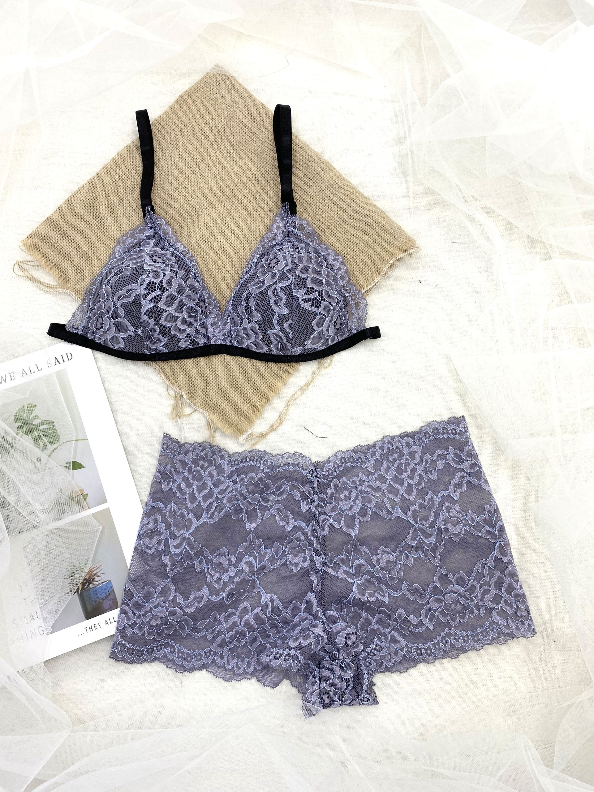 [HCM]Đồ lót nữ gợi cảm màu xám nguyên set áo + quần [đồ lót - áo lót - quần lót - bikini - đồ lót ren - bra - đồ lót giá rẻ - áo ngực - quần lọt khe - đồ lót ren - quần lót bầu - áo lót ren - đồ lót nữ sexy – đồ lót lọt khe]