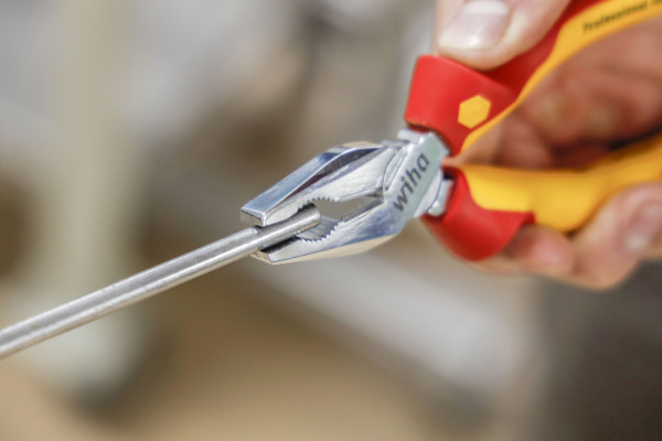 Kìm đa năng 7''/180mm cách điện 1000v thương hiệu wiha 26708 i hctools