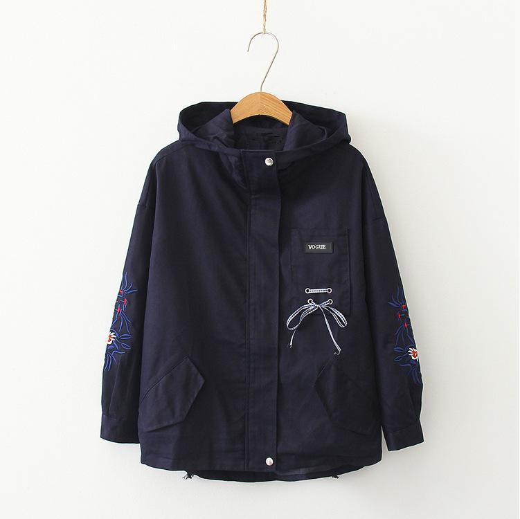 [HCM]Áo khoác Kaki thêu hoa  túi xéo rút dây sau lưng form 65kg lót 2 lớp bên trong và nón HT006