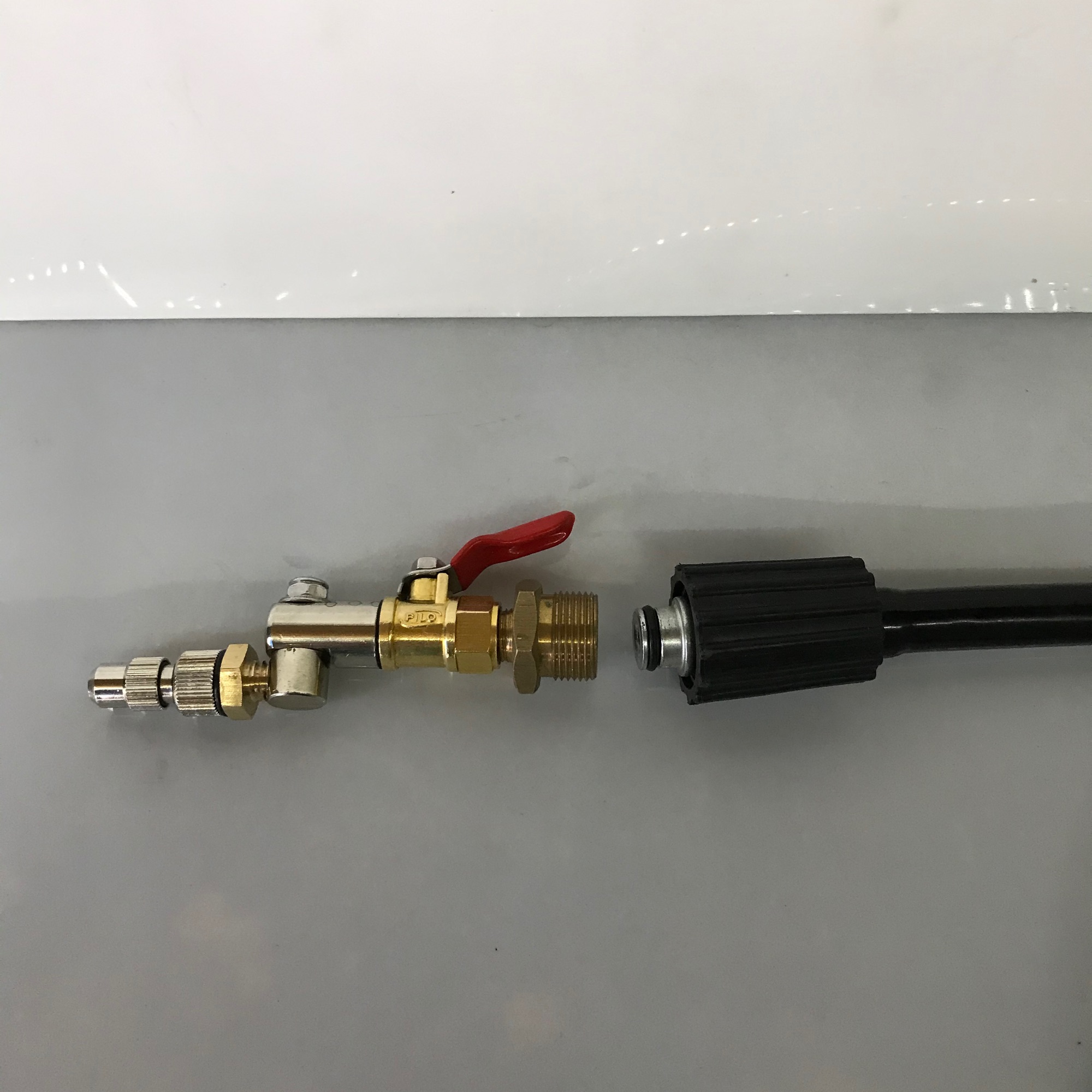 [HCM]BÉC RỬA MÁY LẠNH CHỈNH ÁP XOAY 360 inox