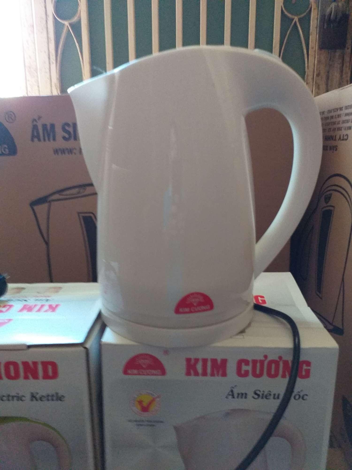 Ấm siêu tốc kim cương nhựa 1l8 giảm 20%