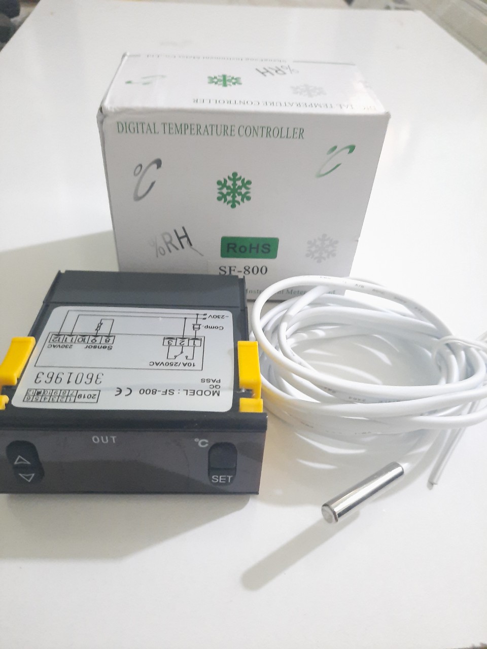 SF800 Bộ điều khiển nhiệt độ